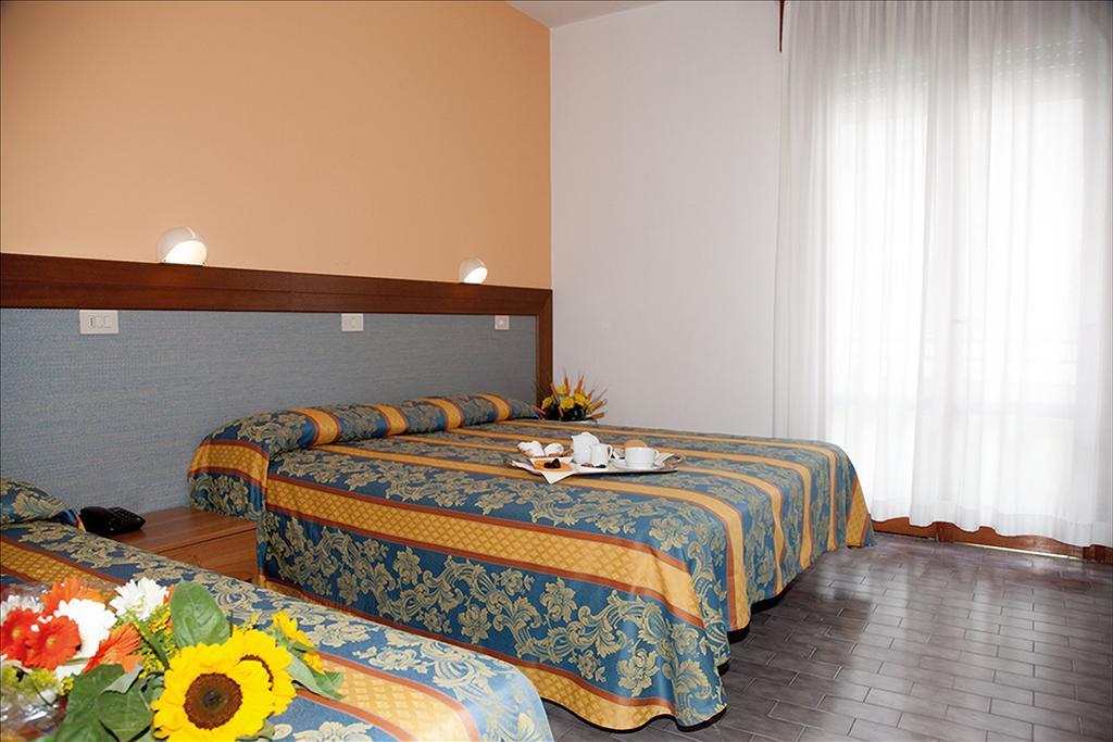Hotel Bettina Lido di Jesolo Ngoại thất bức ảnh