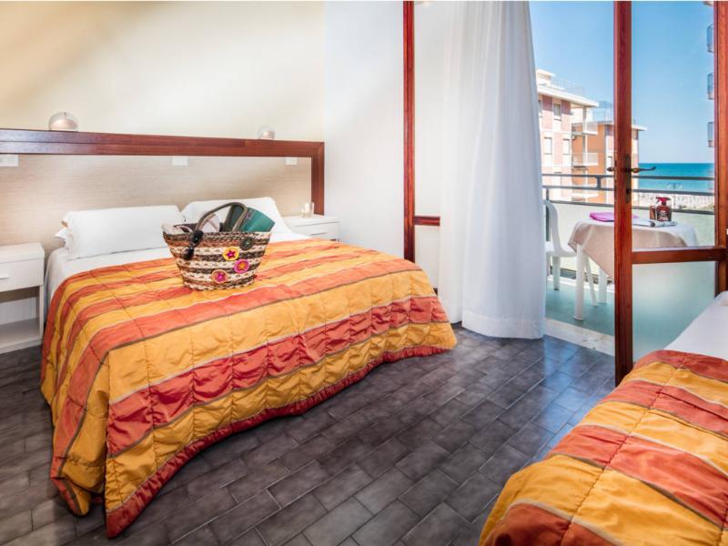 Hotel Bettina Lido di Jesolo Ngoại thất bức ảnh